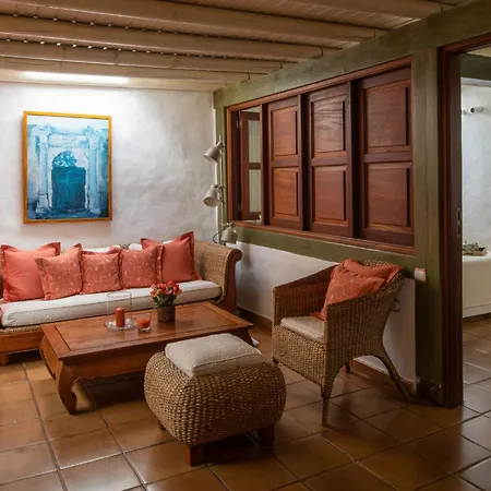 Casa Poniente Haria